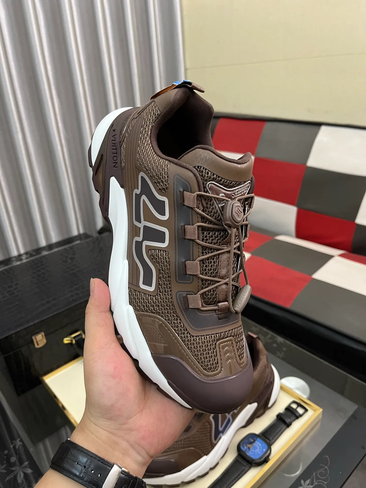 Men's shoes 💰780⌚️⌚️Top version [LOUIS VUITTON] Couple 🧑‍🤝‍🧑 Craftsman style Counter series (original order) New style 🍀LV Louis Vuitton - Top version LV classic high-top trendy shoes! Made of imported original craft calfskin, original breathable lining, and original wear-resistant, lightweight, high-end TPU outsole! High quality products! Code number: 36-457️⃣Colors available